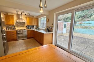17' Kitchen/Dining Room- click for photo gallery
